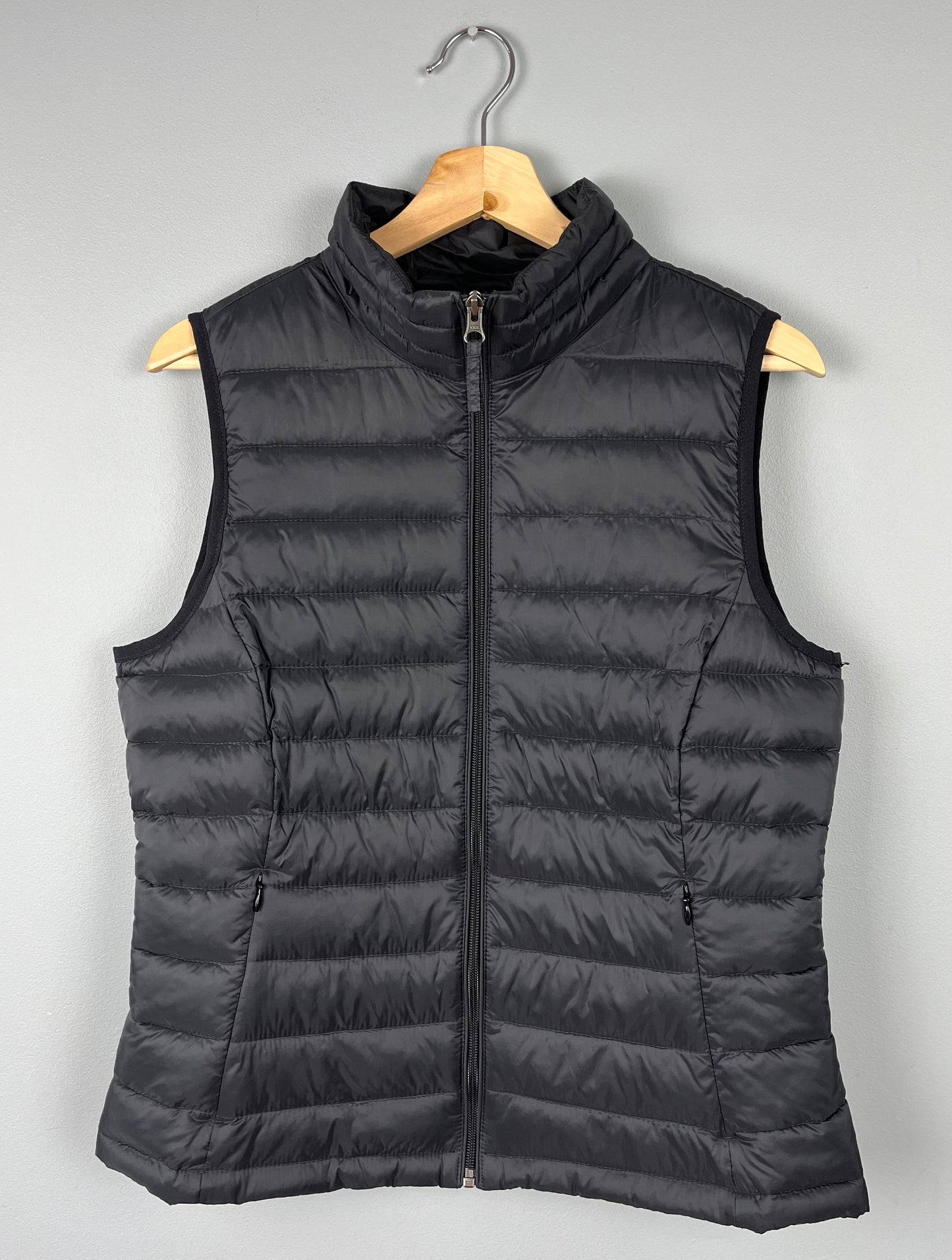 Amazon Women’s Medium Puffer Vest