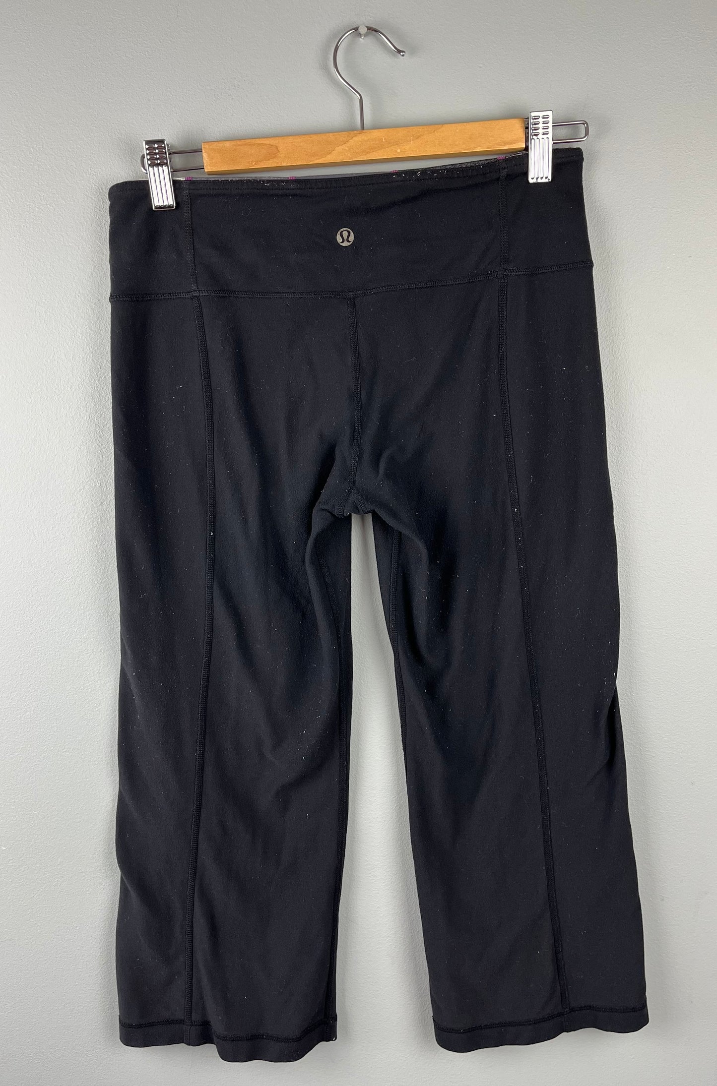 Lululemon Women’s 6 Cropped Pant