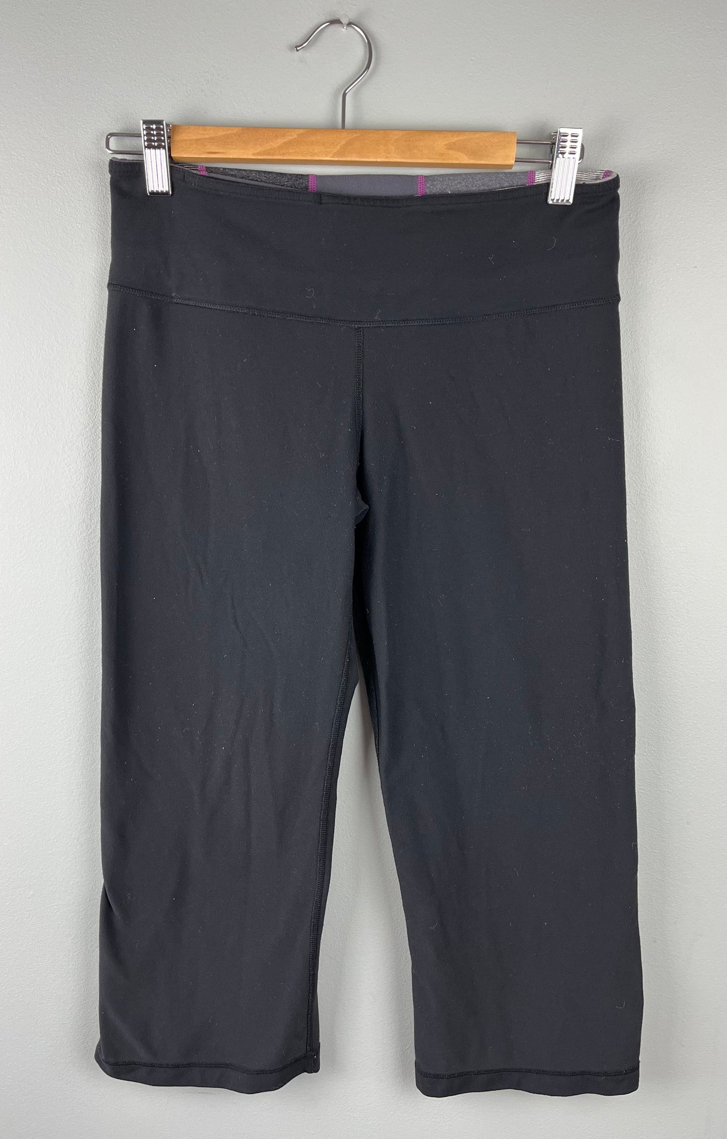 Lululemon Women’s 6 Cropped Pant