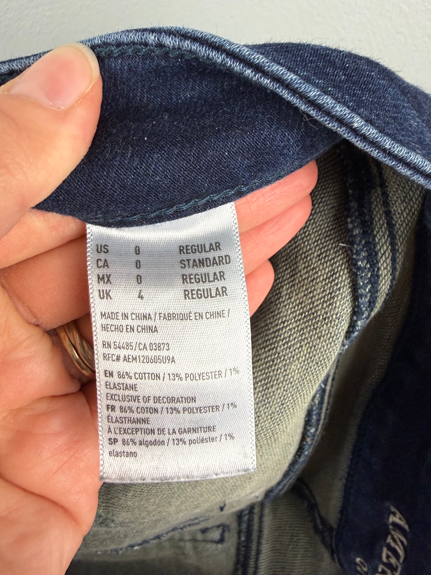 American Eagle Women’s 0 Super Stretch Skinny Jean