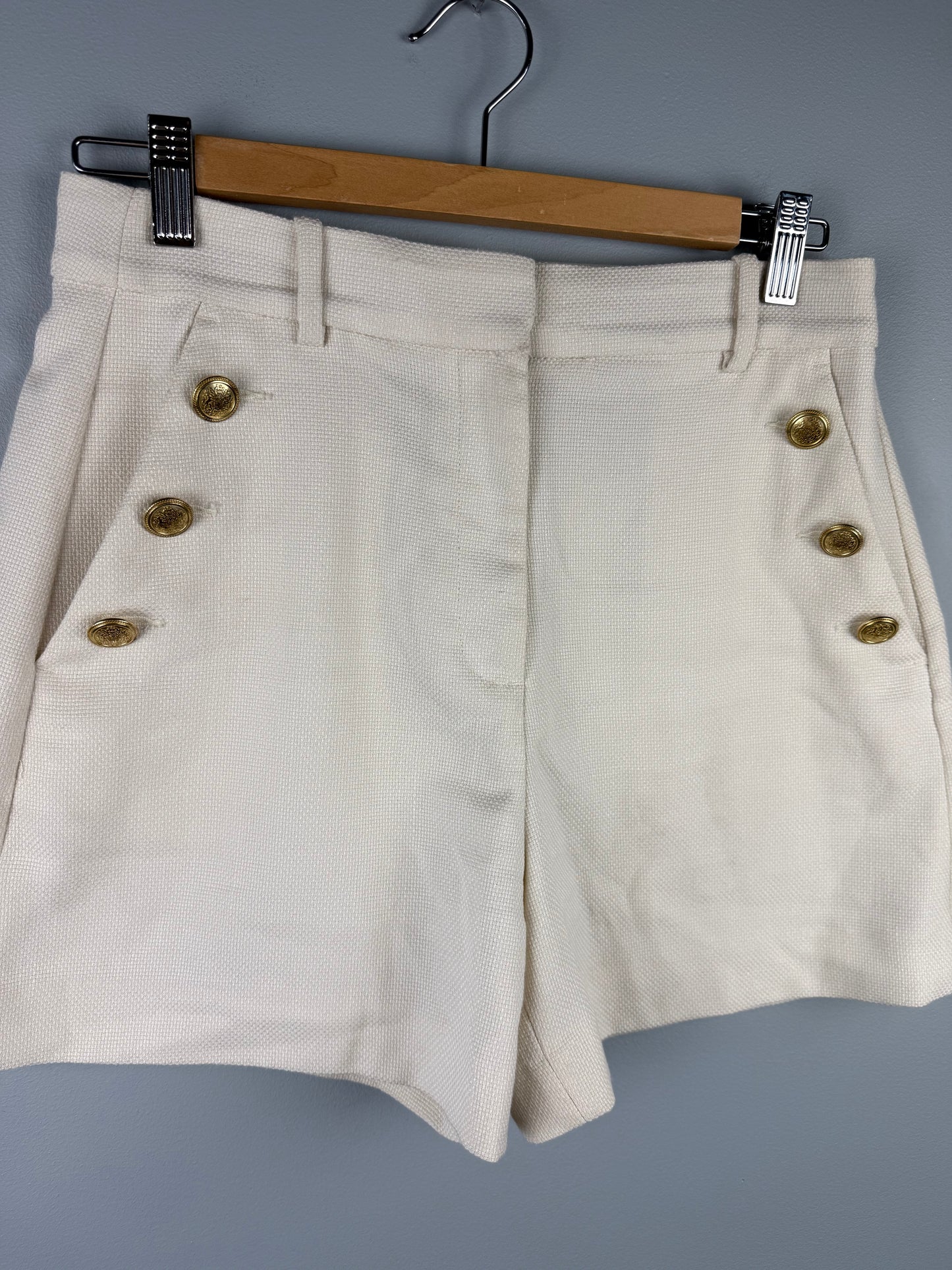 H&M Women’s 6 Short