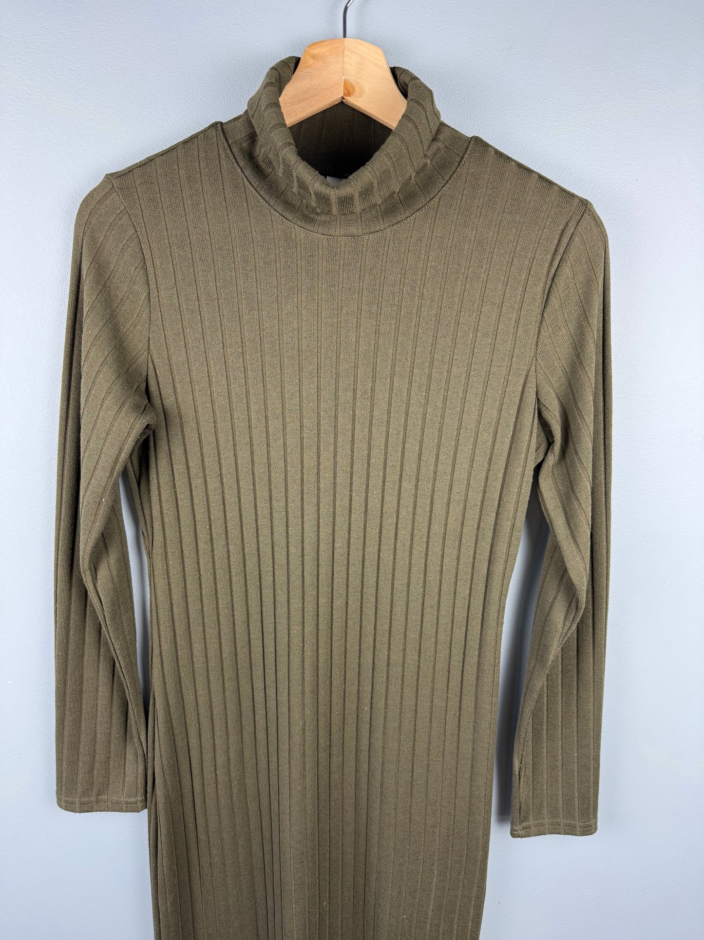 H&M Women’s Medium Ribbed Bodycon Dress