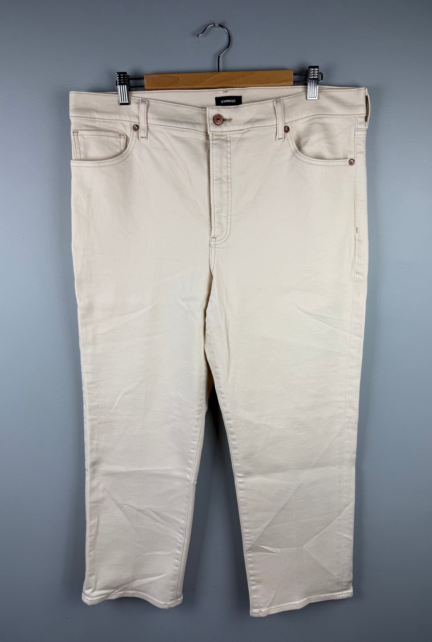 Express Women’s 16s Modern Straight High Rise Jean