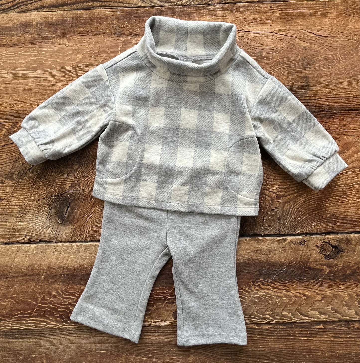 Gap 3-6M Turtleneck Outfit