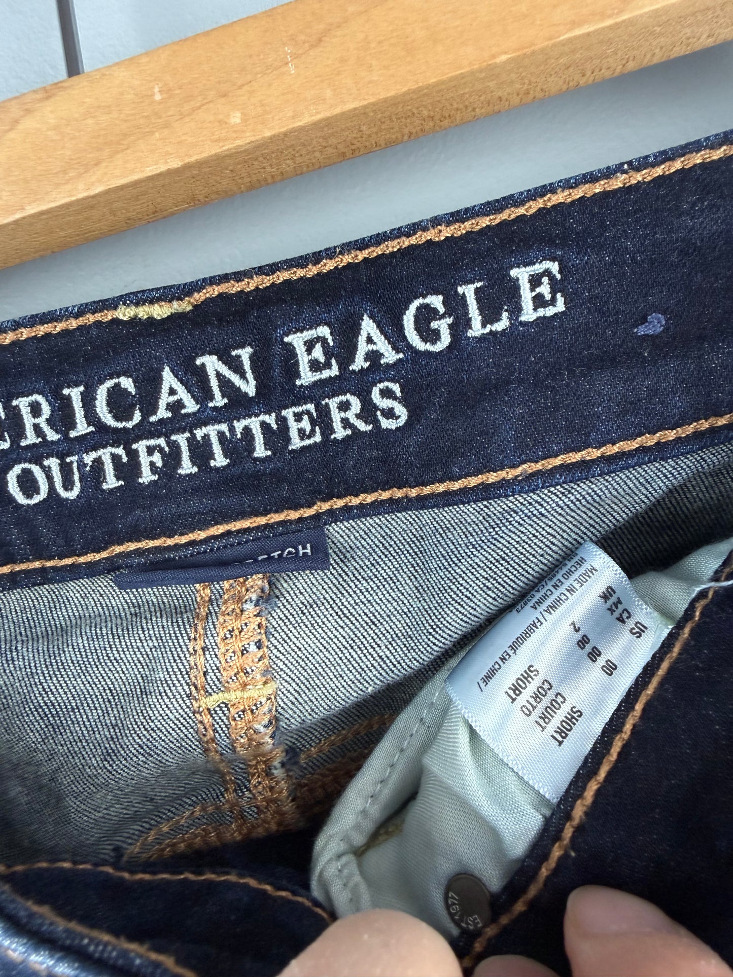 American Eagle Women’s 00 Short Super Stretch Jean