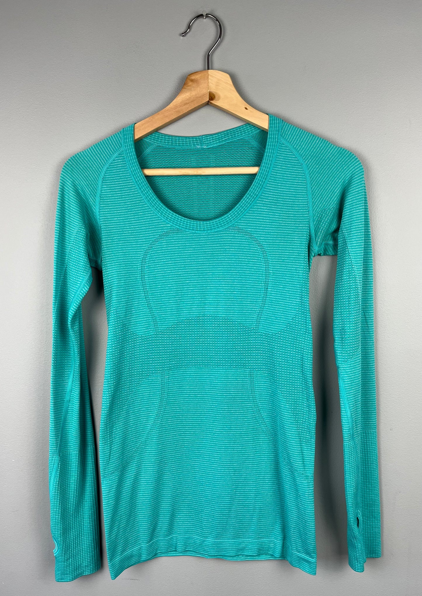 Lululemon Women’s 6 Swiftly Shirt