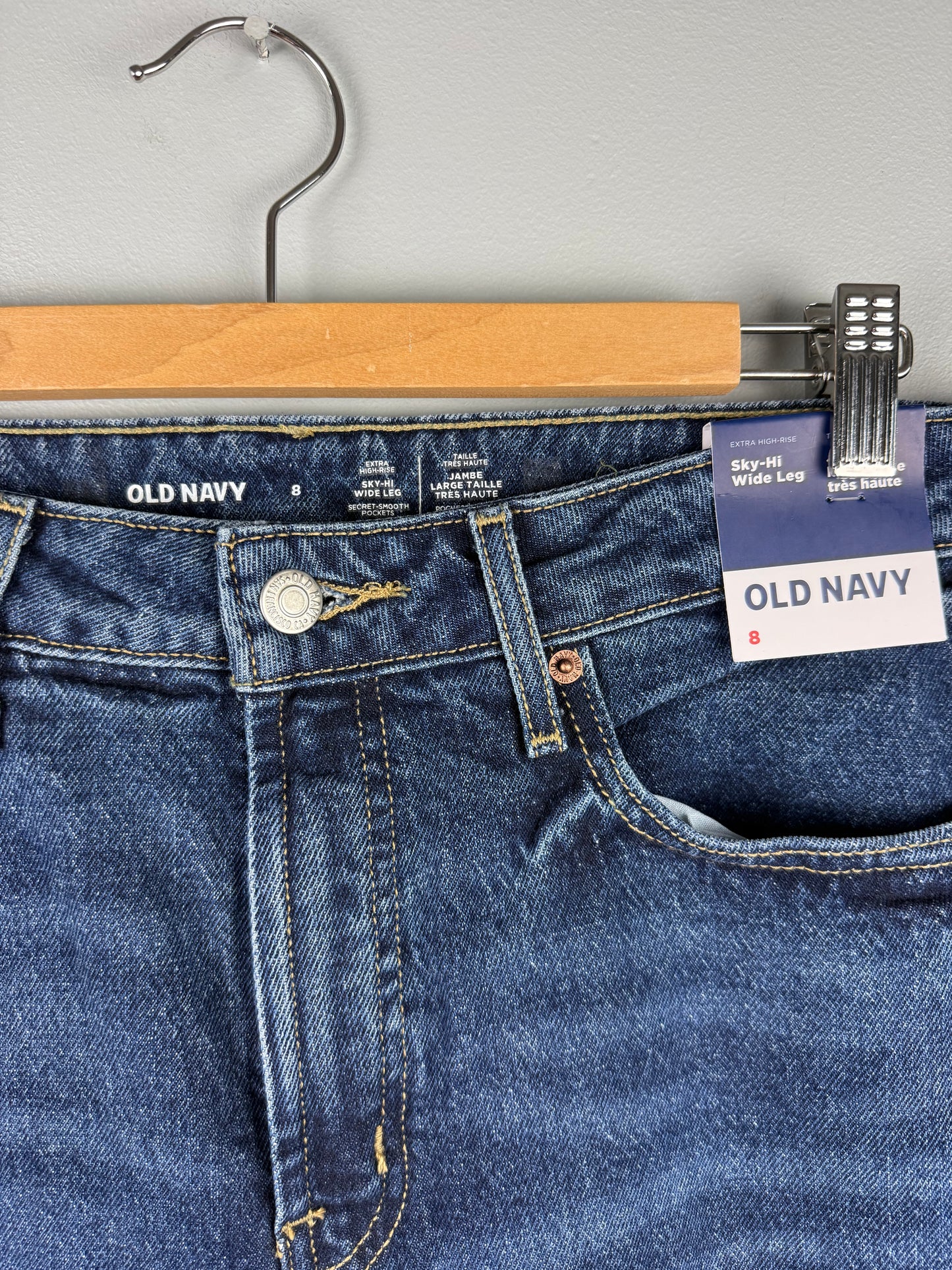 Old Navy Women’s 8 High Waisted Wide Leg Jean