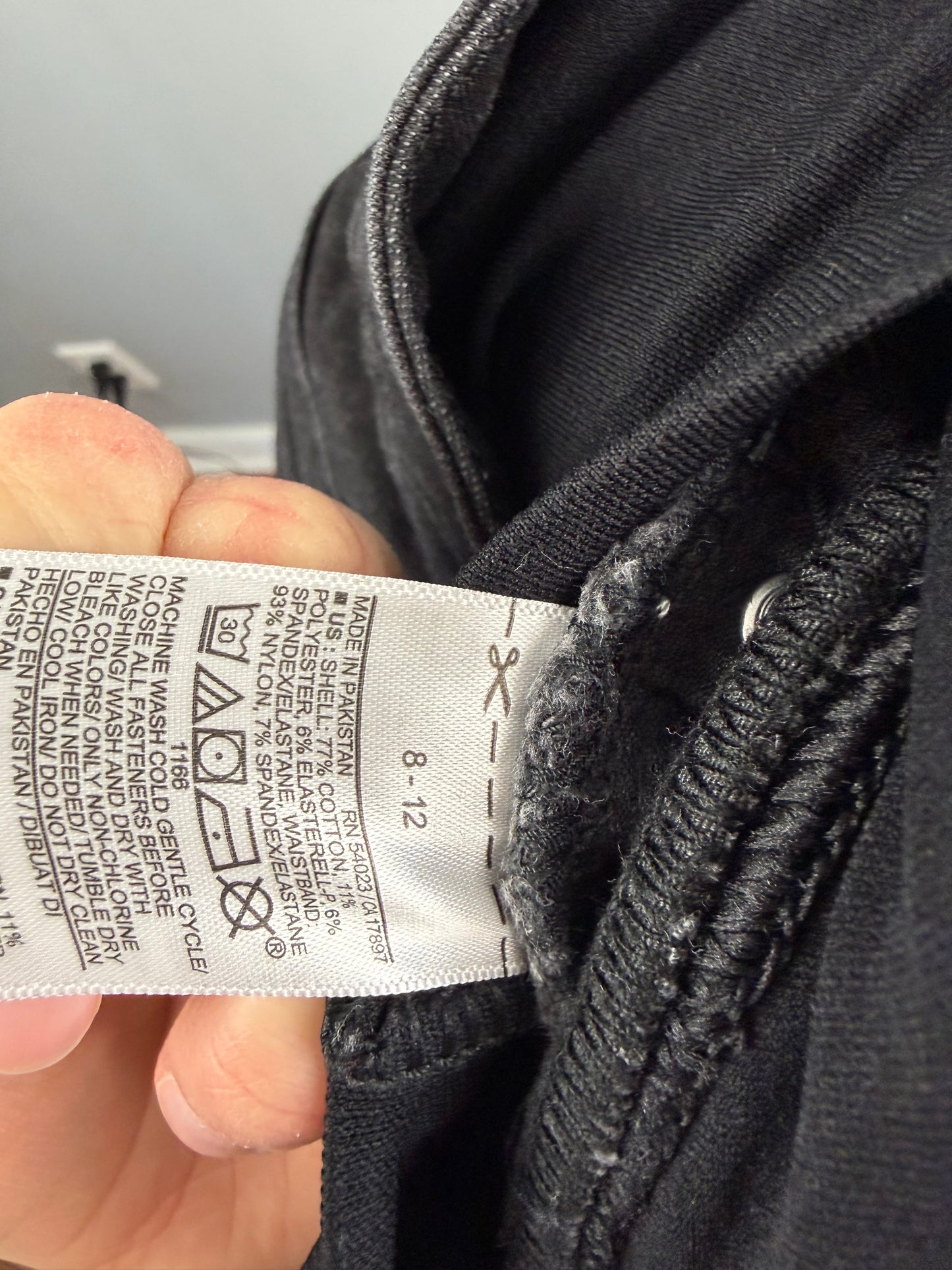 Old Navy Maternity 8-12 Flared Jean