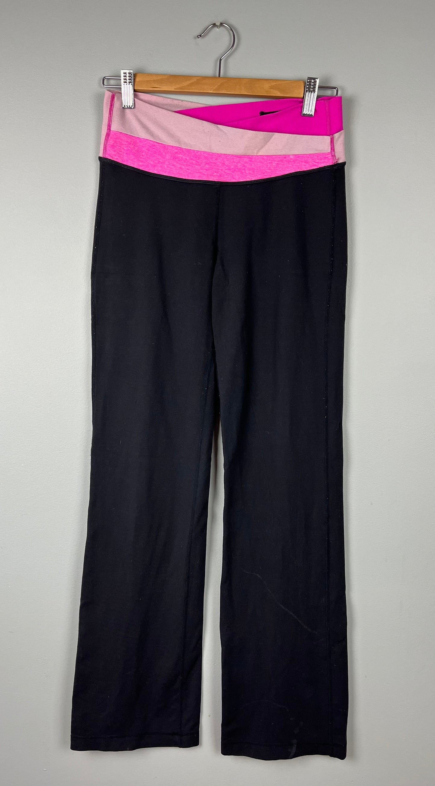 Lululemon Women’s 6 Yoga Pant