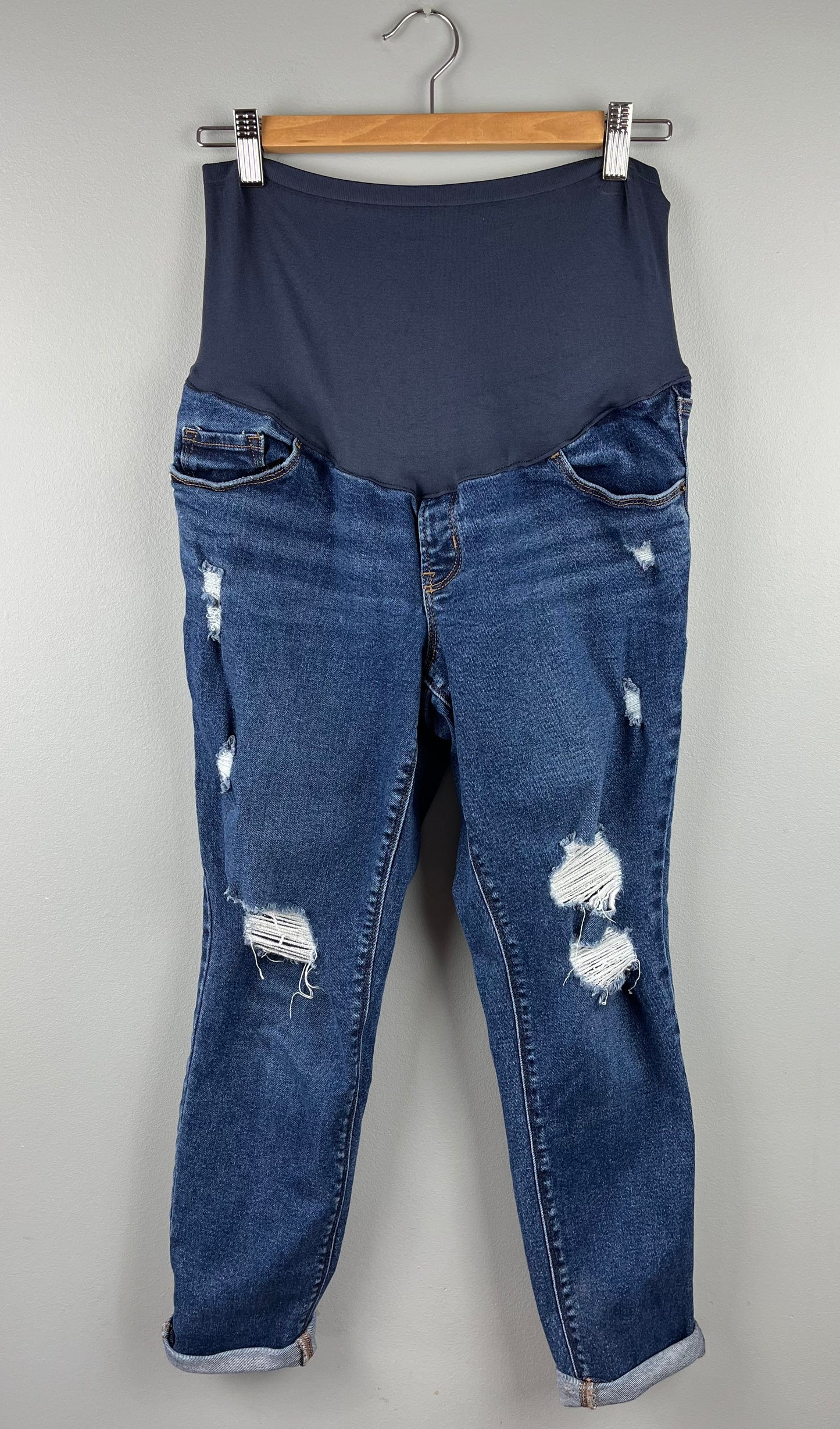 Old Navy Maternity 10 Short Super Skinny Jean