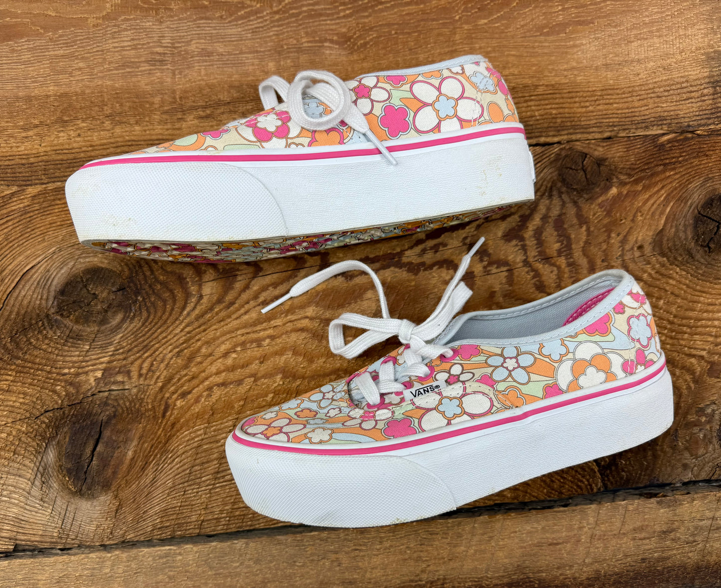 Vans Women’s size 5 Floral Platform Shoe