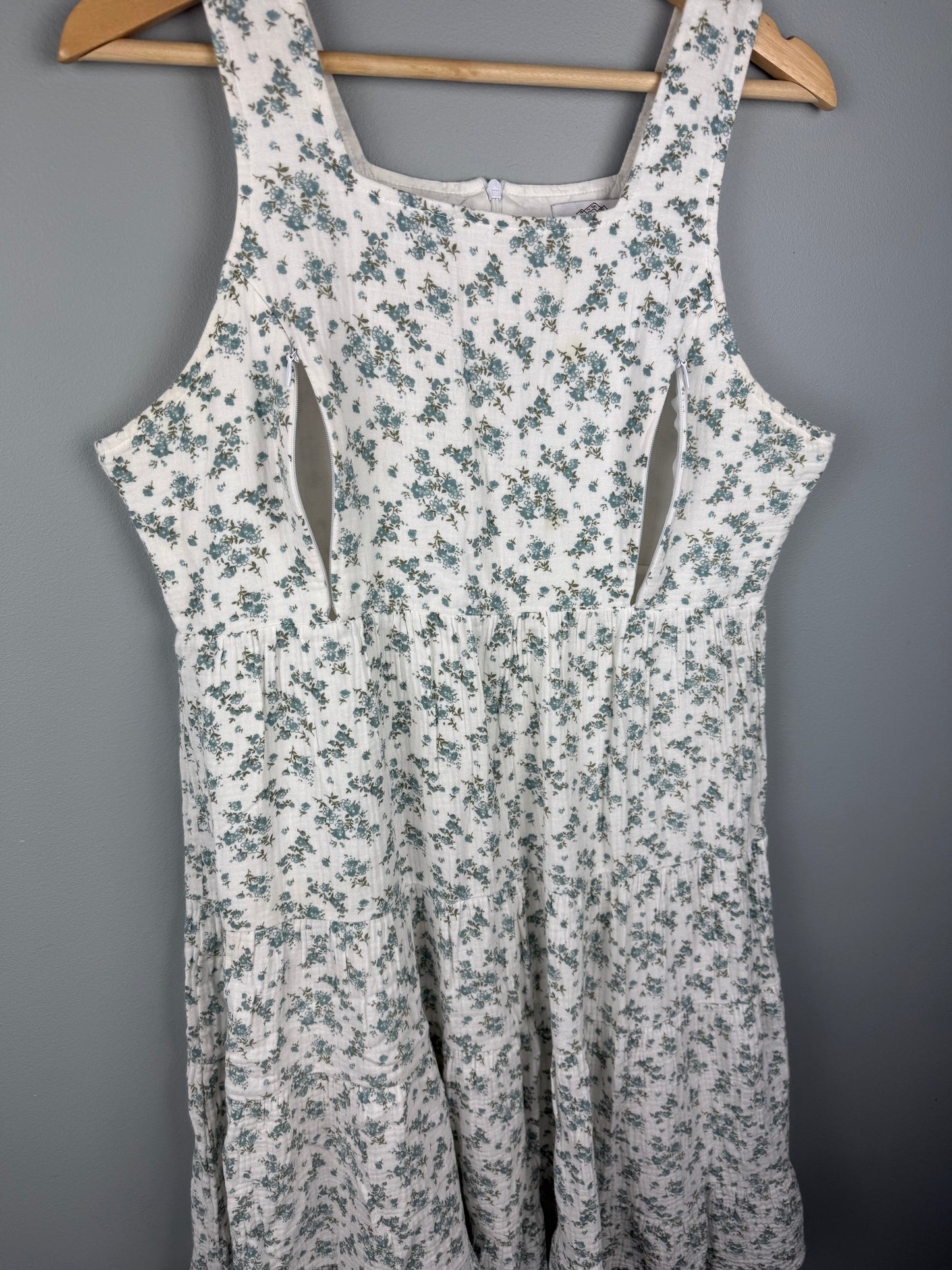 Mountain Aire Medium Nursing Dress