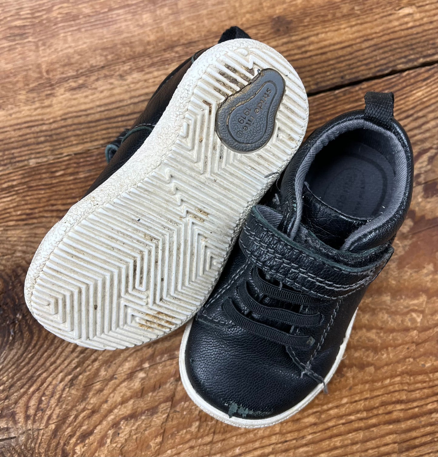 Stride Rite 4T Walking Shoe