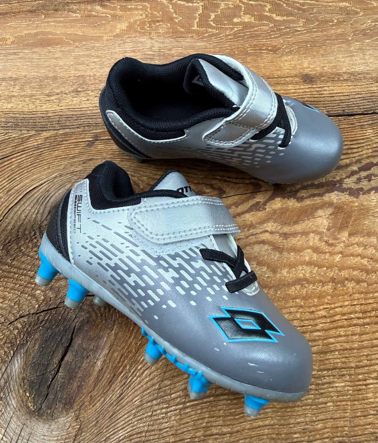 Lotto 8C Soccer Cleats