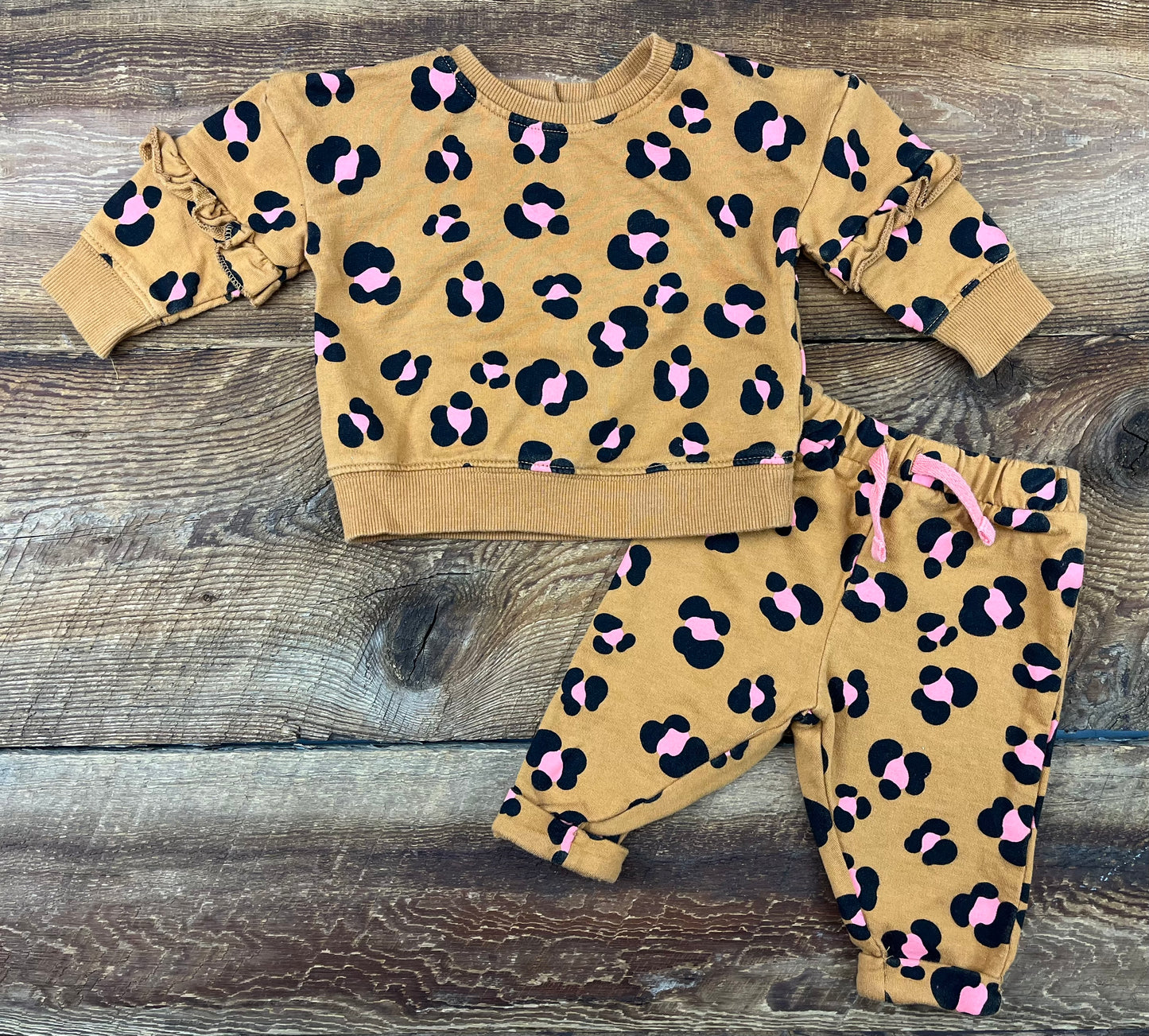 George 3-6M Lounge Set