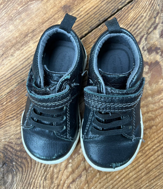 Stride Rite 4T Walking Shoe