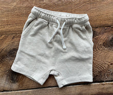 Load image into Gallery viewer, Old Navy 18-24M Short
