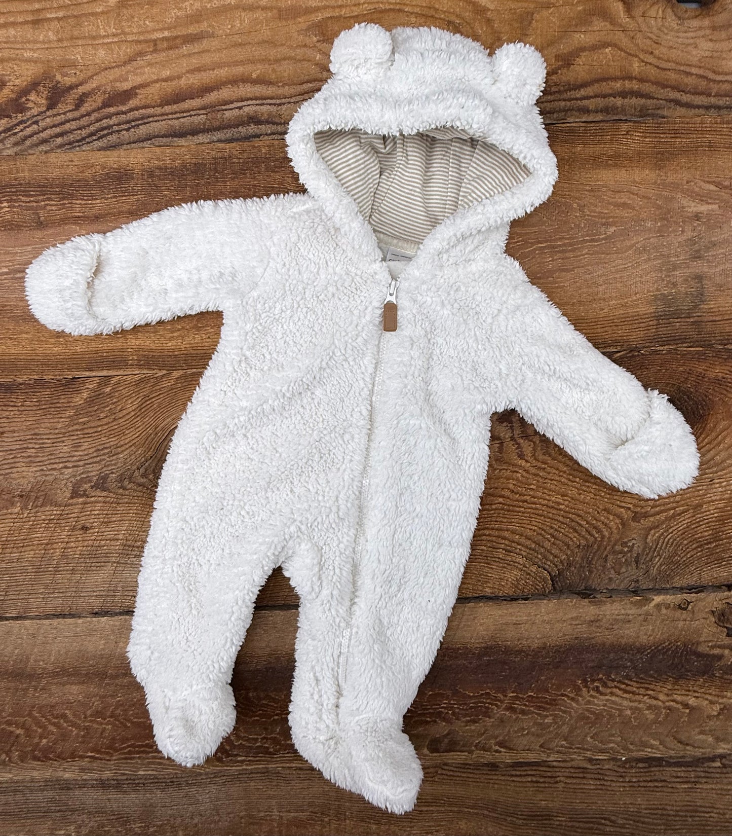 Carter’s NB Fleece Suit