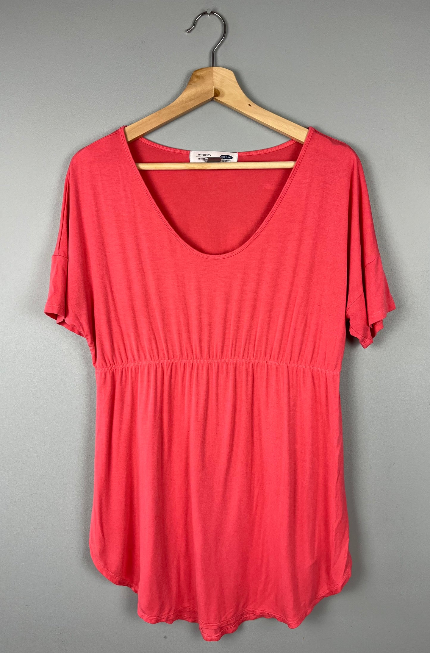 Old Navy Maternity Medium Tee