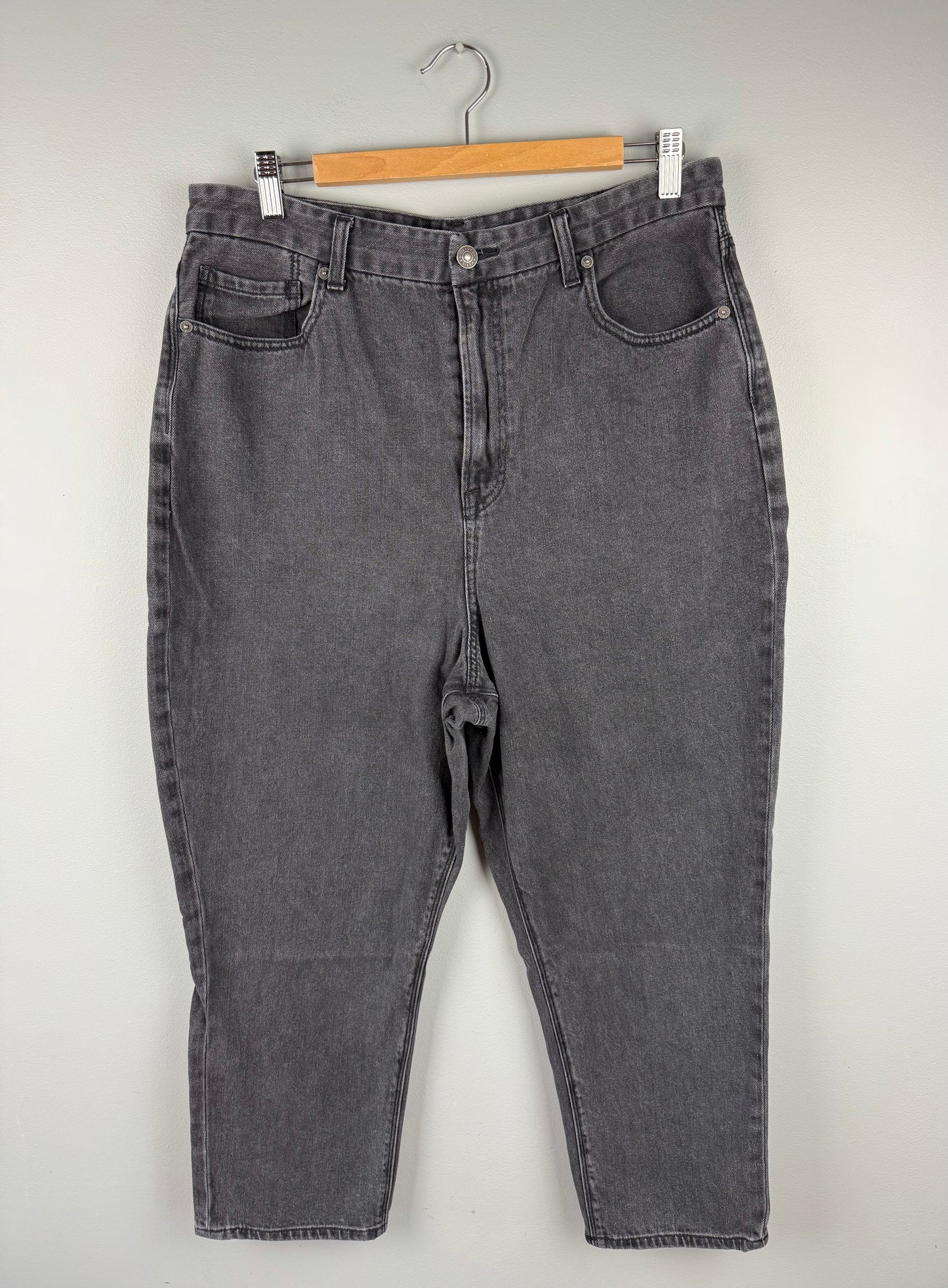 American Eagle Women’s 16 Short Jean
