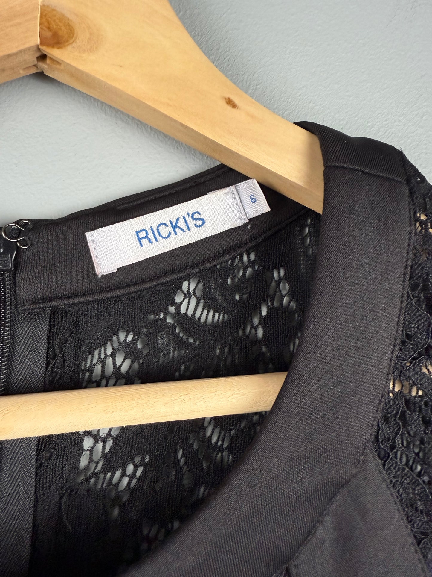 Ricki’s Women’s 6 Lace Formal Dress