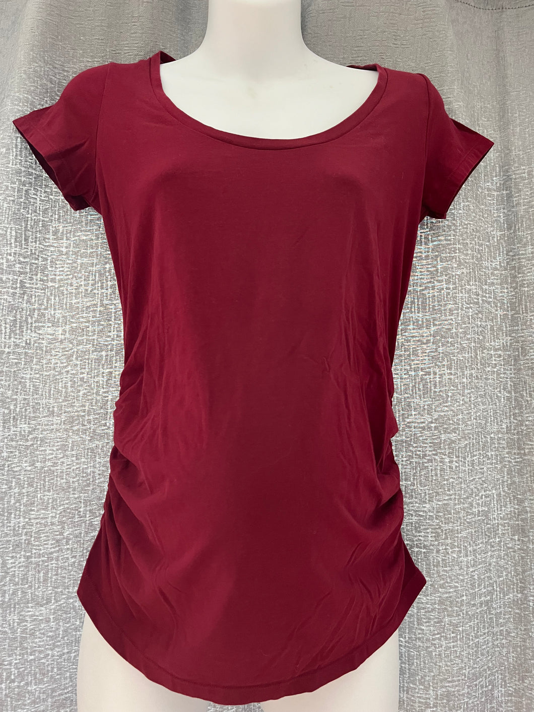 Old Navy Medium Fitted Maternity Tee