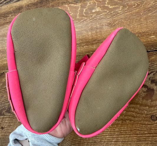 6C Bow Mocs