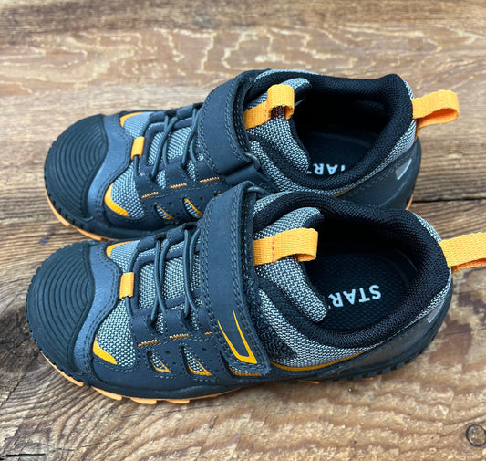 Start Rite 10C Adventure Shoe