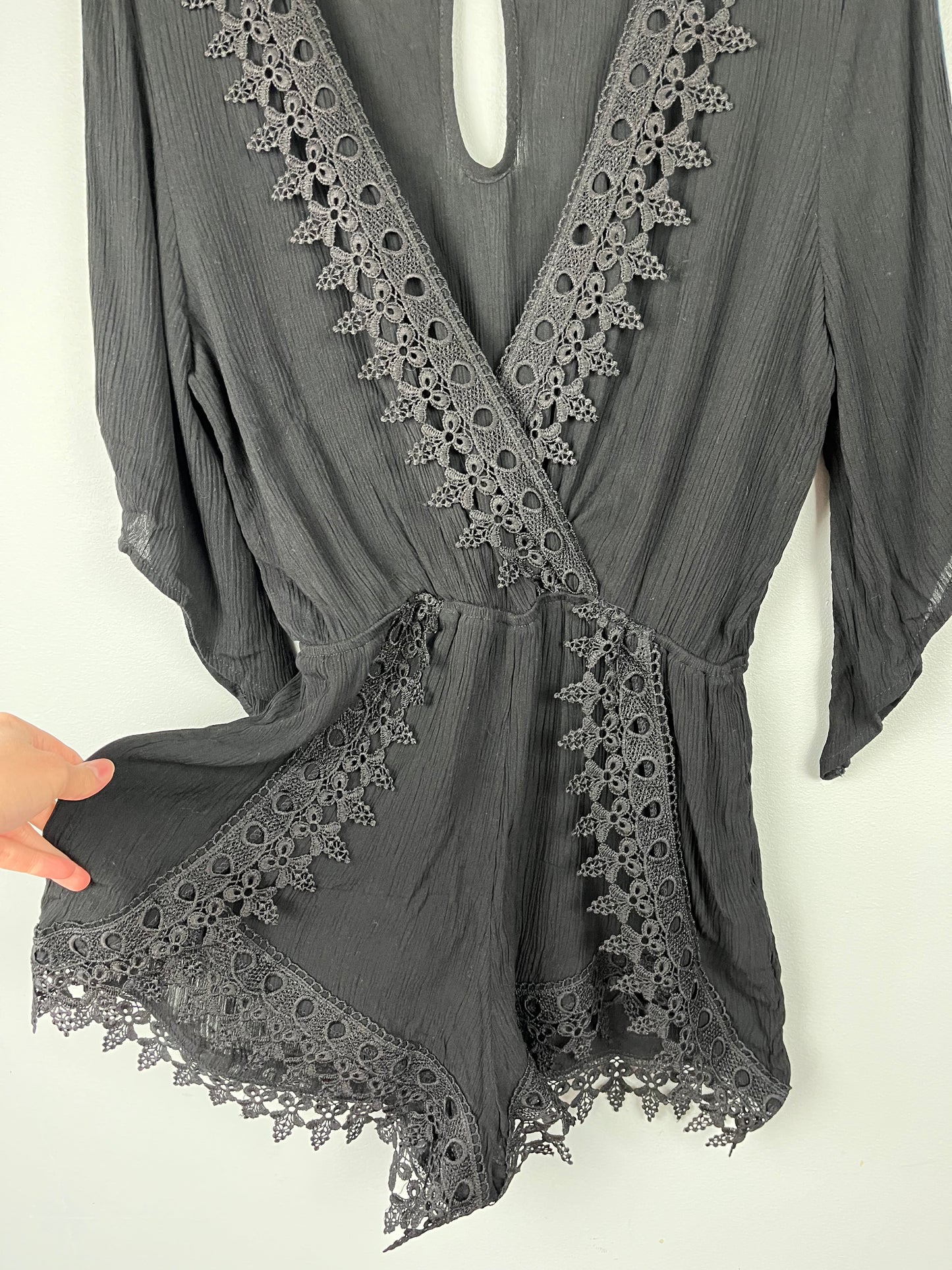 U2B Women’s Medium Lace Romper