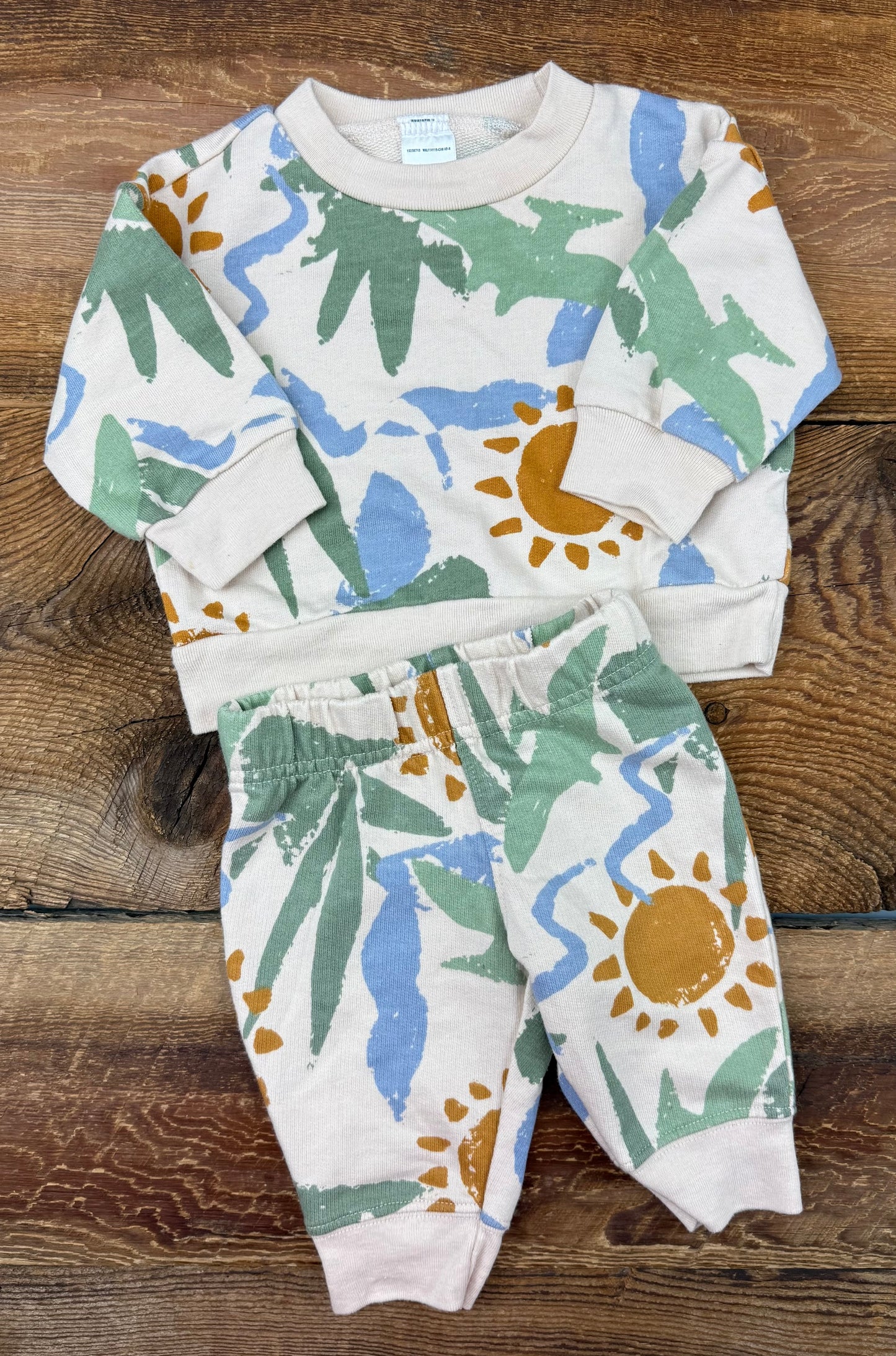 Carter’s 0-3M Tropical Outfit