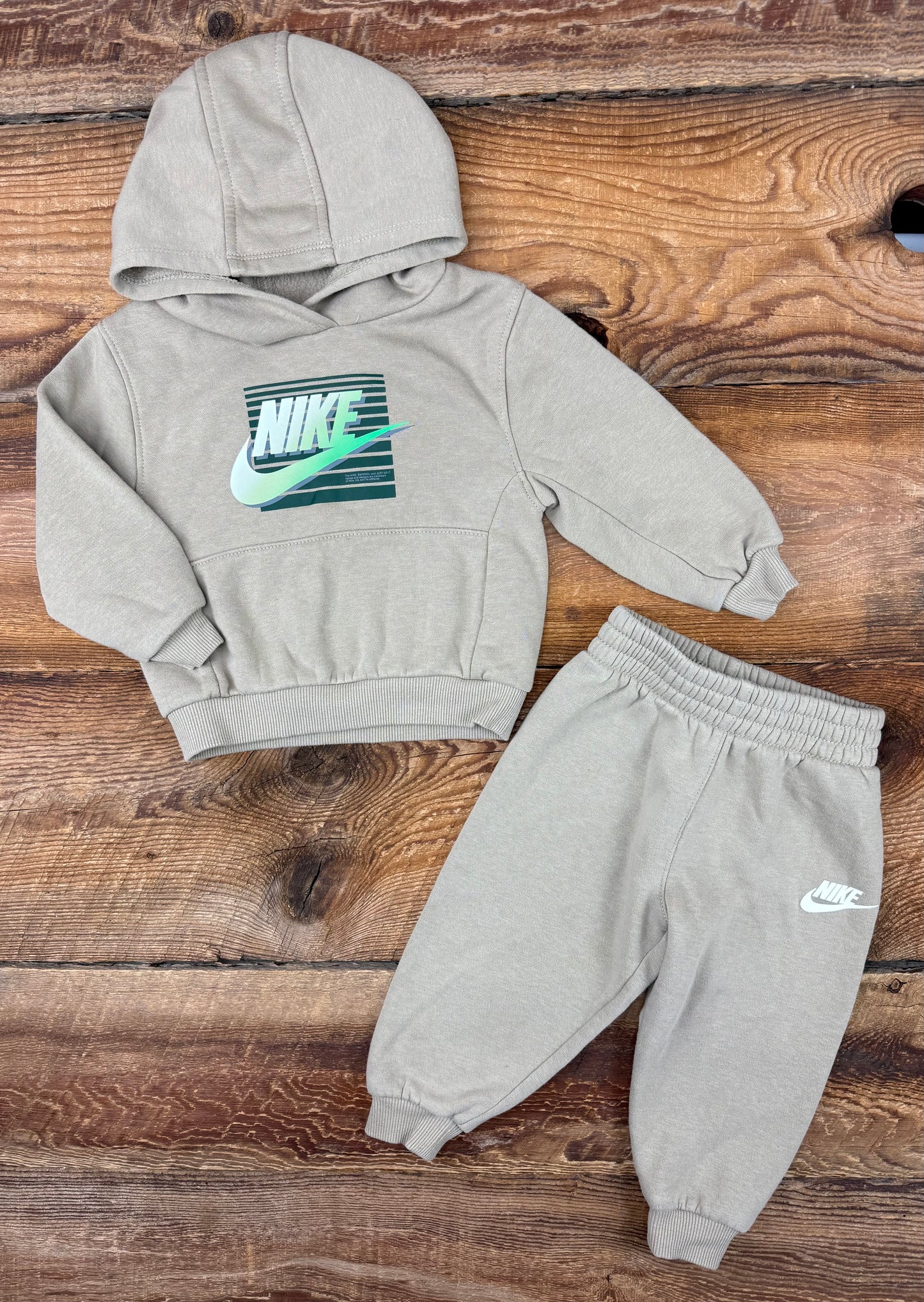 Nike 18M Jogger Set