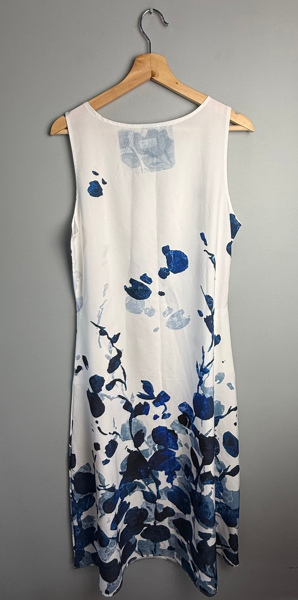 Women’s Medium Sun Dress