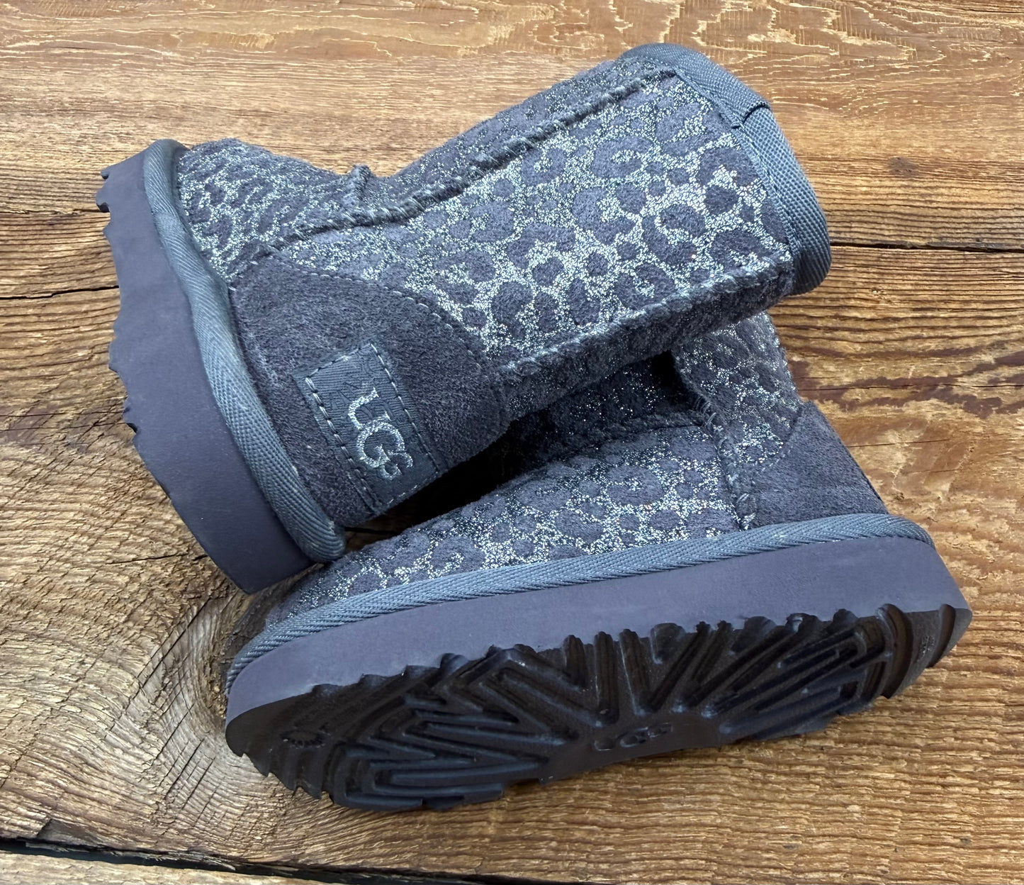 UGG 6C Leopard Boot