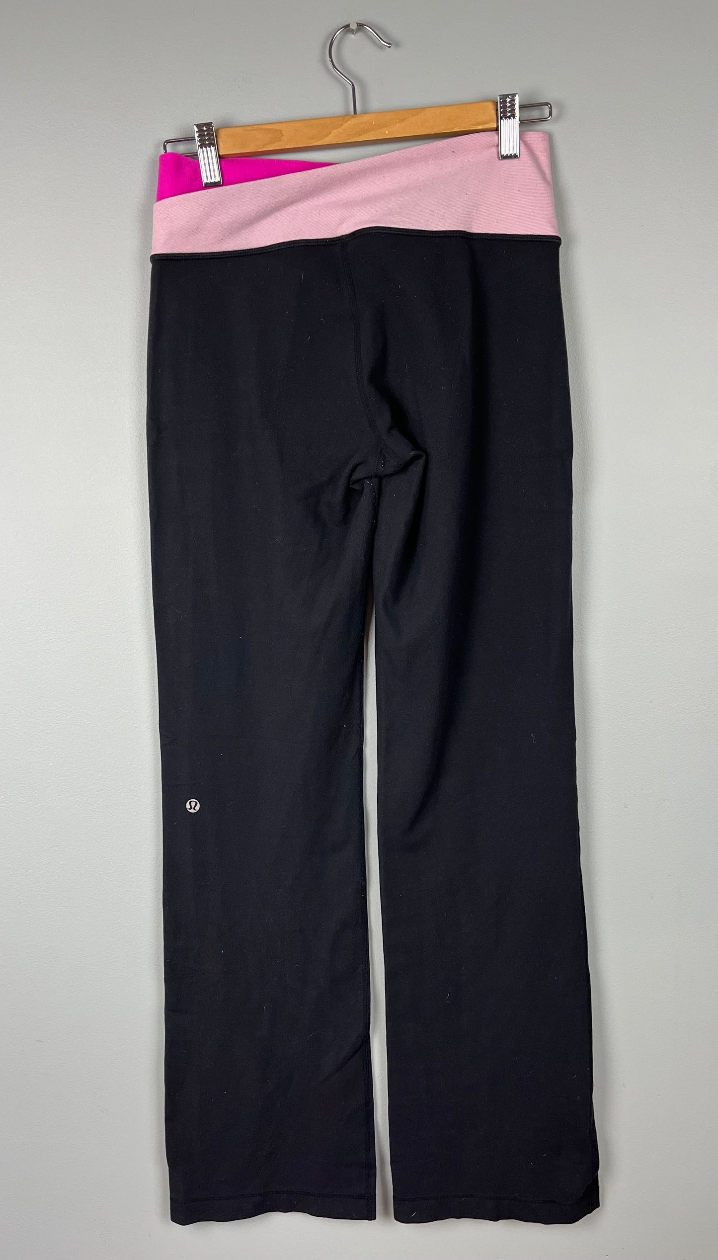 Lululemon Women’s 6 Yoga Pant