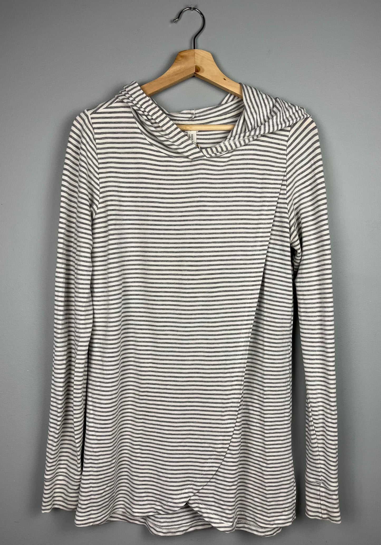 Thyme Maternity Small Nursing Shirt