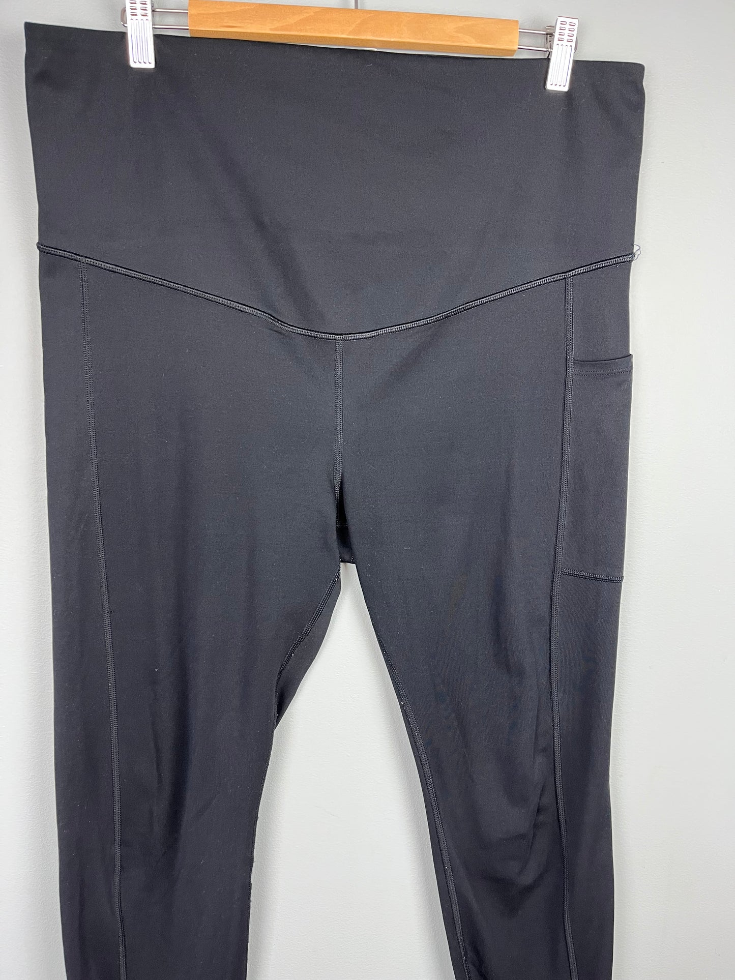 Gap Fit Maternity Large R Compression Legging