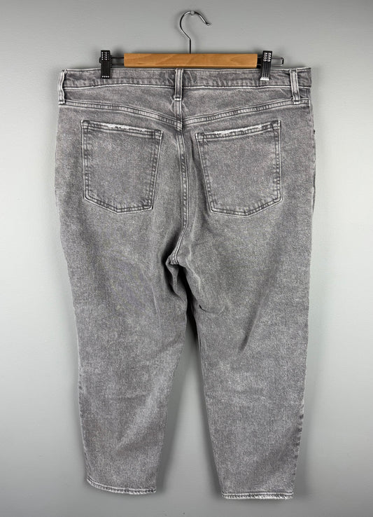 Abercrombie & Fitch Women’s 33/16s The Mom Jean