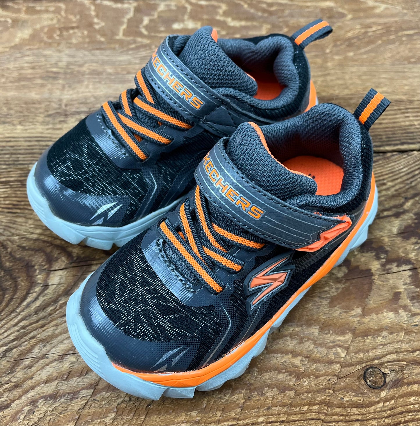 Sketchers 7C Running Shoe