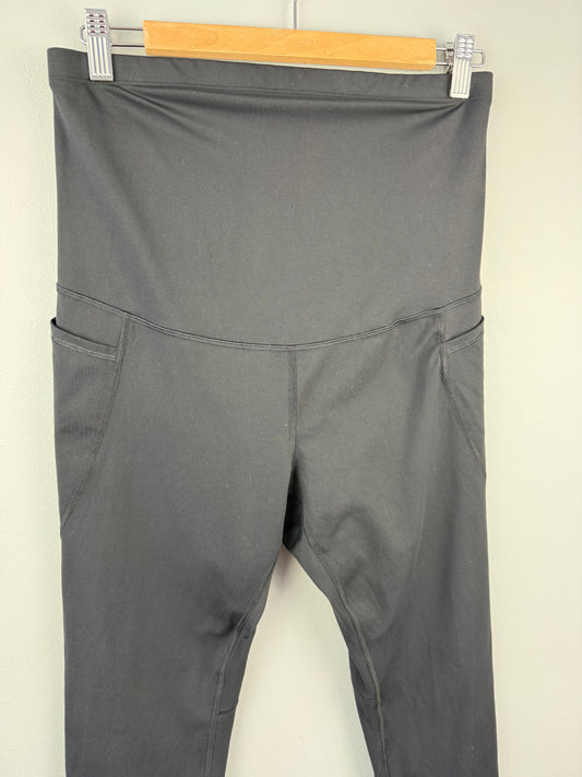 Old Navy Maternity Medium Elevate Legging