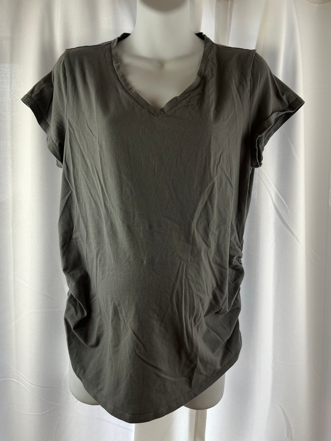 Old Navy Maternity XL Fitted Tee