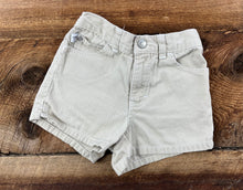 Load image into Gallery viewer, Tommy Hilfiger 5T Khaki Short
