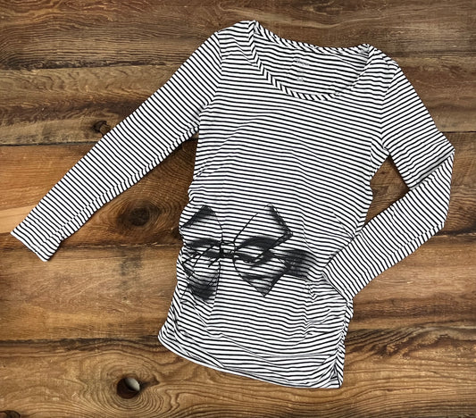 Thyme Maternity Small Present Shirt