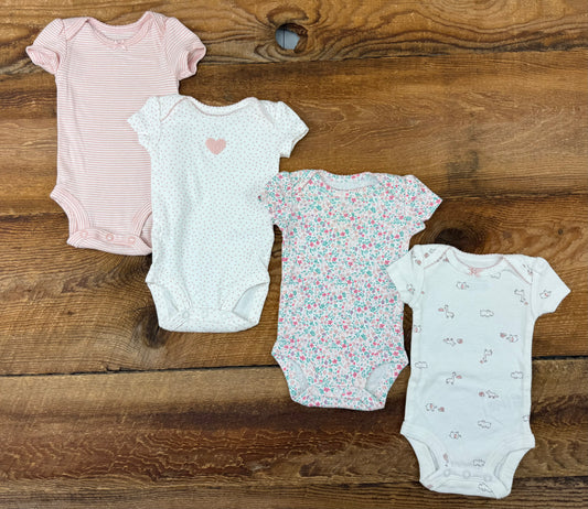 Carter’s NB Onesie Set