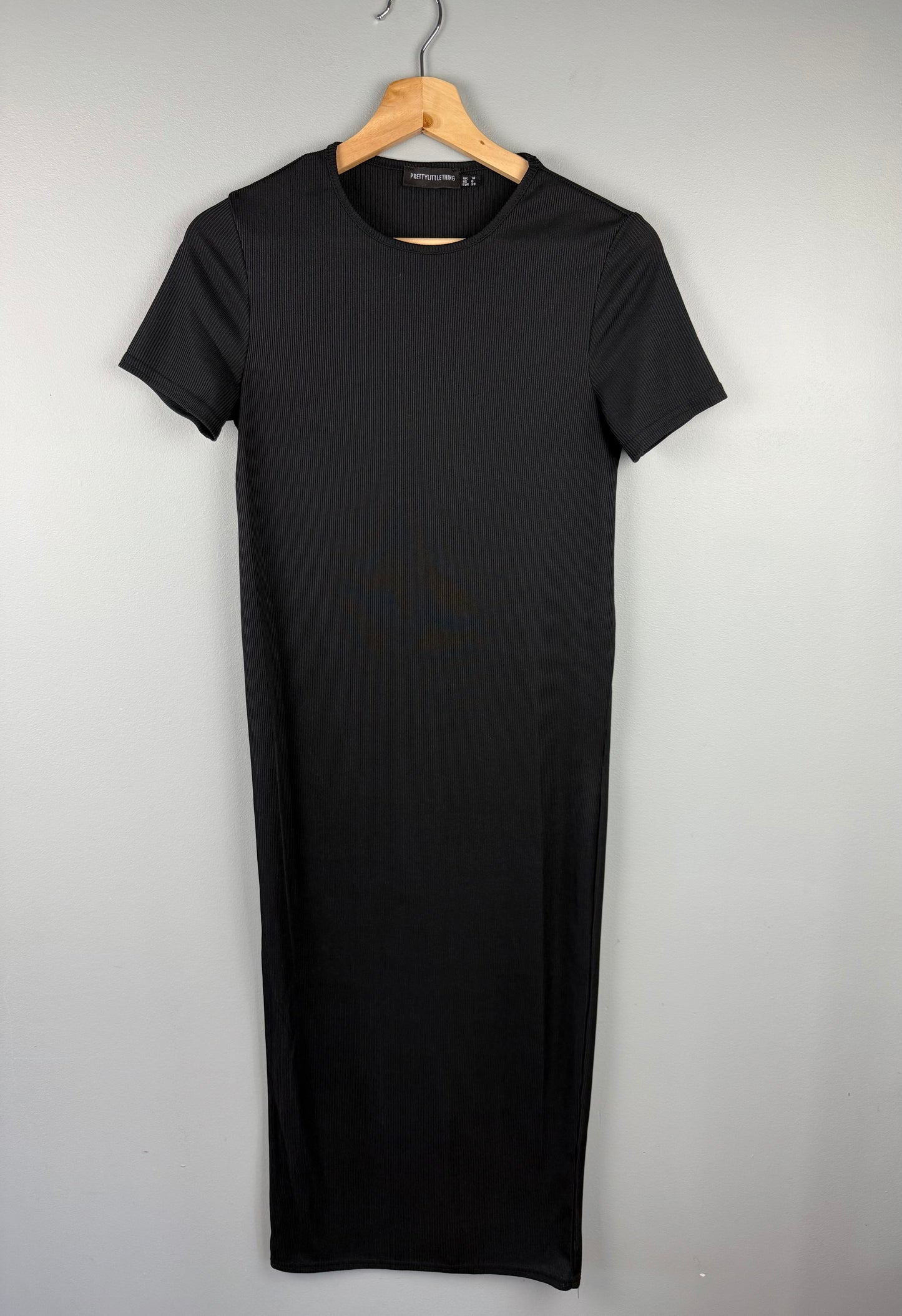 Pretty Little Thing Women’s 6 Ribbed Bodycon Dress