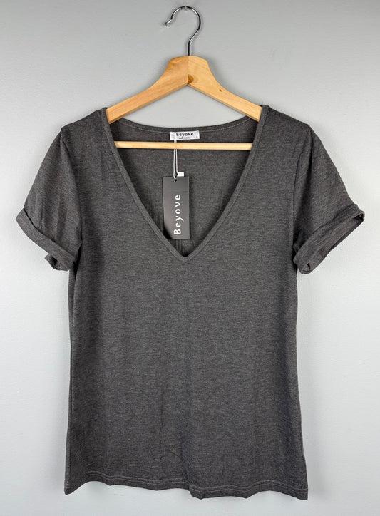 Beyove Women’s Small Tee