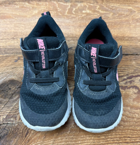 Nike 8C Running Shoe