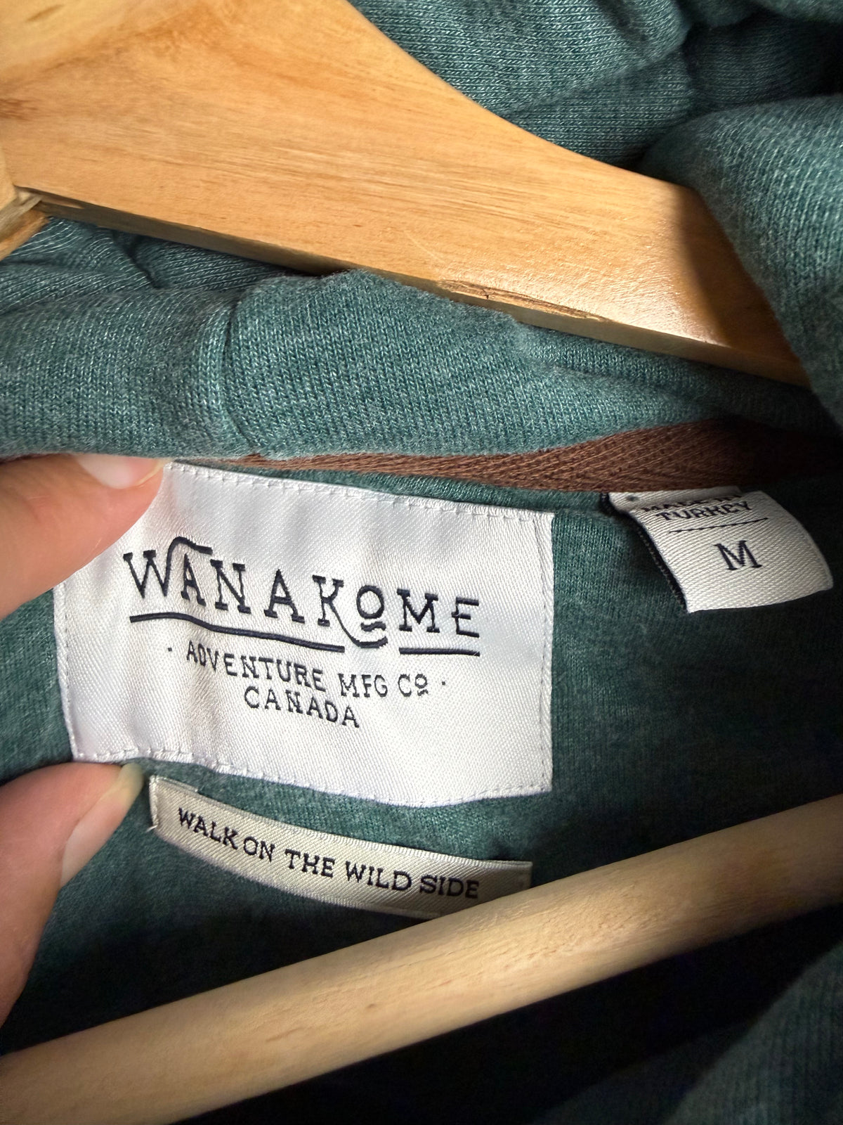 Wanakome Women's Medium Hoodie