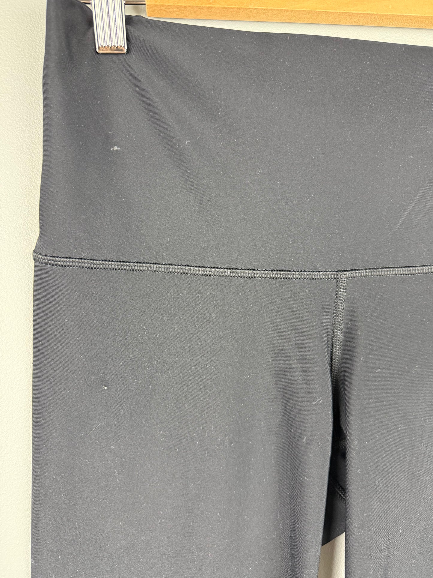 Old Navy Women’s Medium Go Dry Legging