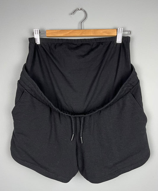 H&M Maternity Medium Short