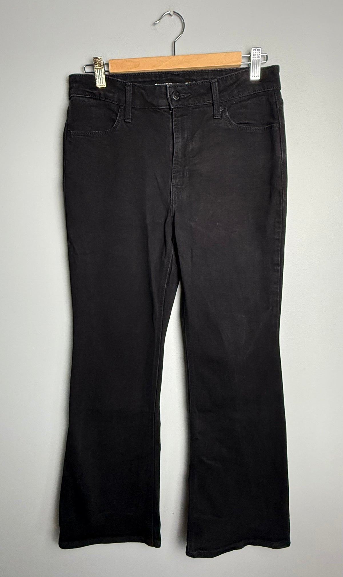 Old Navy Women's 8 High-Rise Wow Flare Jean
